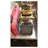 CRAFTSMAN 1/4' CRAOWN STAPLER & 3 HALOGEN WORK