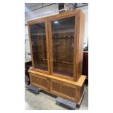 OAK/GLASS 8 SLOT GUN CABINET W/ SAFE AND PISTOL