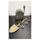 METAL GARDEN DECOR