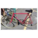 UNIVEGA ROAD BIKE