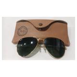 RAY BAN AVIATOR GLASSES IN CASE
