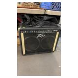 PEAVEY RENOUN AMPLIFIER
