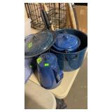 2 GRANITE LIDS & GRAITE WARE COFFEE POT