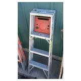 DAVIDSON 4FT ALUMINUM STEP LADDER