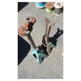 2 BLUE JACK STANDS