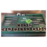 ACE TAP & DIE SET, GREEN