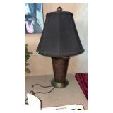 METAL BASE TABLE LAMP