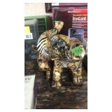 2 ELEPHANTS