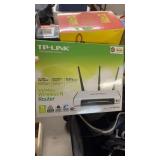 TP-LINK 300MBPS WIRELESS ROUTER