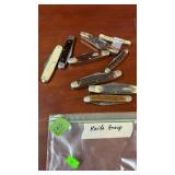 GROUP OF FOLDING KNIVES