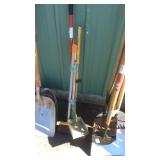 SMALL RAKE & BROOMS