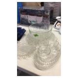 GROUP OF CLEAR GLASS