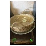 PYREX BAKING DISHES W/ WICKER CARRY BASKETS