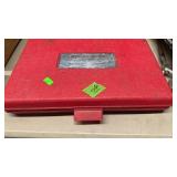 ARMSTRONG 68-030 REPLACEABLE TIP PLIER SET IN RED