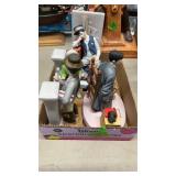 SMALL GROUP OF NORMAN ROCKWELL FIGURINES