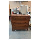 ANTIQUE DRESSER 45'X19'X43.5' W/KEY