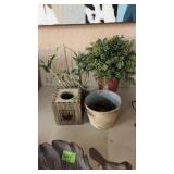 GROUP OF DECOR ITEMS