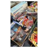 STARTING LINE UP HOCKEY FIGURINE, HOT WHEELS