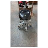 ROLLING MOTORCYCLE STYLE ADJUSTABLE STOOL