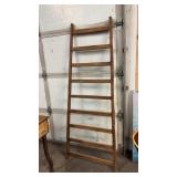 QUILT/ BLANKET LADDER