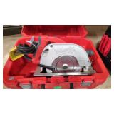 MILWAUKEE CORDED 7 1/4' CIRCULAR SAW IN CASE