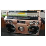 STUDEBAKER  BOOM BOX W/ BLUE TOOTH