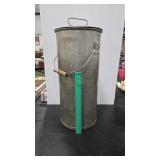 TIN VTG CREAM CAN W/ LID