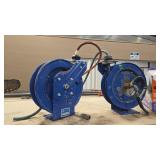 2 MOUNTED AIR HOSE REELS WITH HOSES
