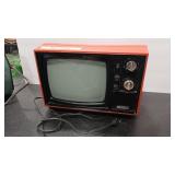 PHILCO FORD VTG PORTABLE TELEVISION