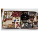 COSTUME VTG JEWELRY ASSORTMENT