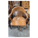 OAK VINTAGE OFFICE CHAIR W/ CASTERS