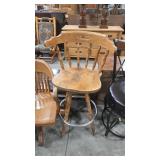 WOOD PUB HEIGHT SWIVEL STOOL