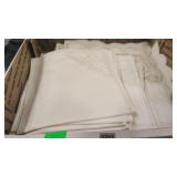VTG LINEN TABLEWEAR