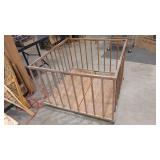 WOODEN ANTQ PLAY PEN