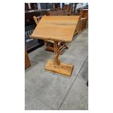 SPLIT LOG PODIUM 40' HEIGHT