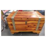 CHILDLIFE  VTG CEDAR DOLL TRUNK