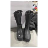 BOGS SZ 11 BOOTS