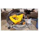 DEWALT 12' COMPOUND MITER SAW