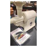 CHAMPION JUICER