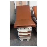 RITTER BY MIDMARK 204 EXAM TABLE, EXELLENT SHAPE