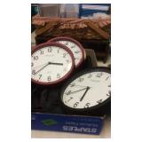 4 WALL CLOCKS & BLACK ORGANIZERS