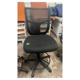 ADJUSTABLE ROLLING SWIVEL TALL OFFICE CHAIR NO ARM