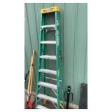 WERNER 8FT FIBERGLASS STEP LADDER