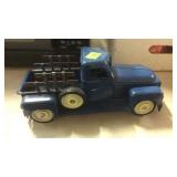 DECORATIVE BLUE METAL TRUCK