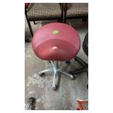 ADJUSTABLE ROLLING STOOL