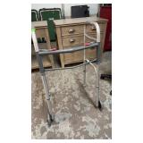 HANDICAP WALKER