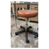 ADJUSTABLE ROLLING STOOL