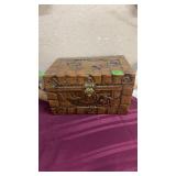 SMALL CARVED WOODEN BOX