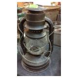 DEITZ NO. 2 D-LITE BARN LANTERN