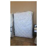 Gils Furniture, Queen Mattress